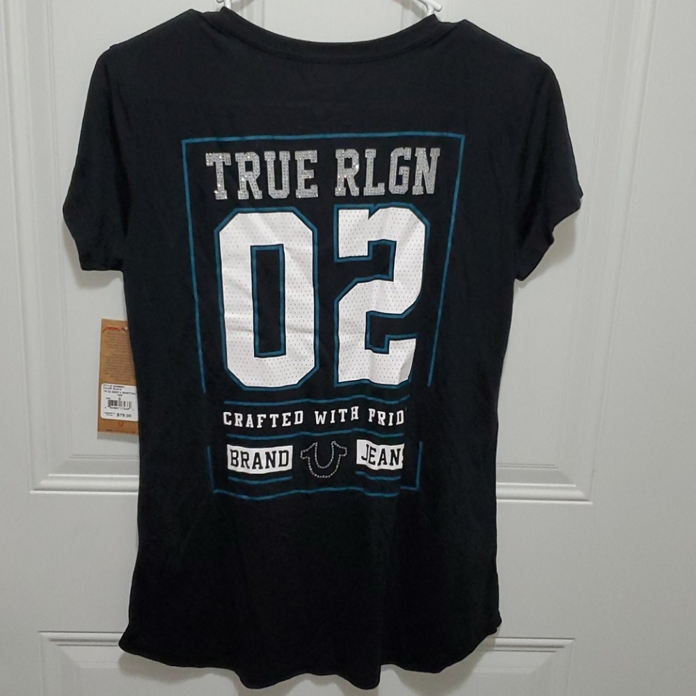 NWT True Religion v-neck tshirt size small